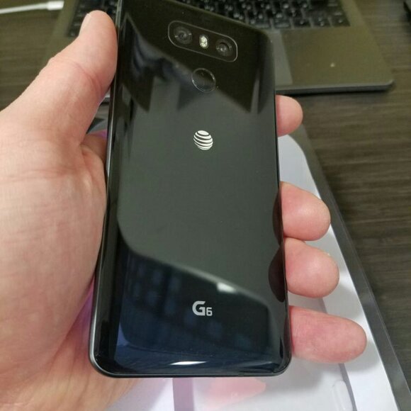 LG G6 ThinQ 32GB Black, Unlocked. In good condition !!! - Picture 2 of 8